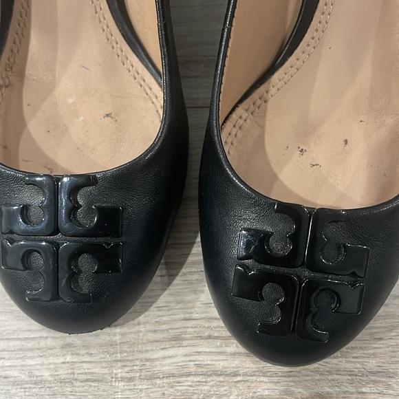 Tory Burch Black Leather Wedge Pumps Size 6 - Picture 12 of 16